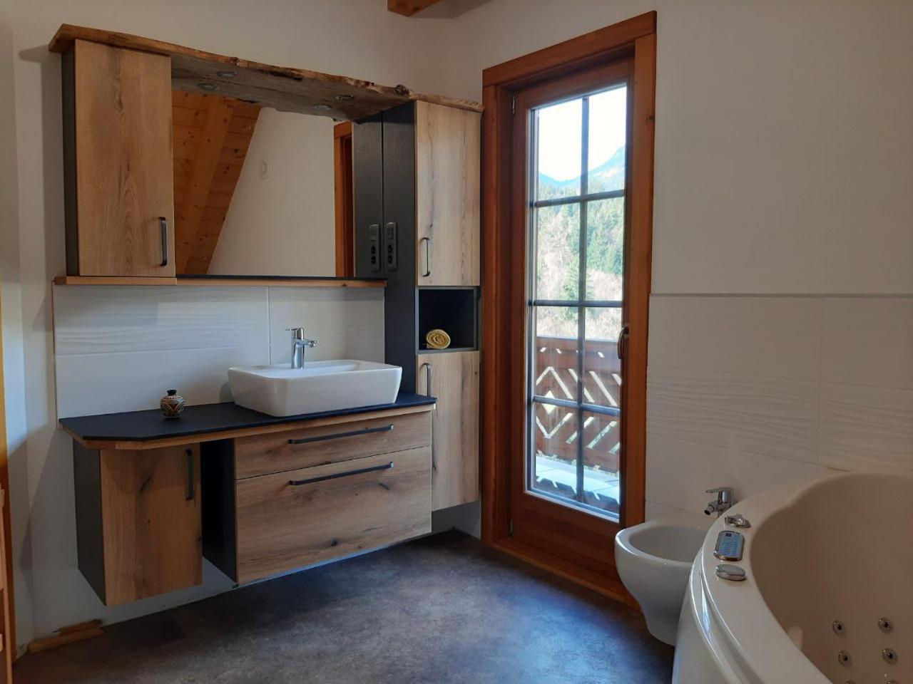 Eko Hisa Mozirje Villa Bagian luar foto